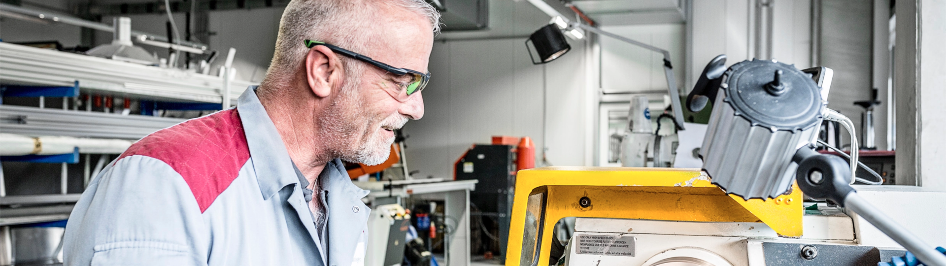 Male Baumer hhs employee works in the workshop